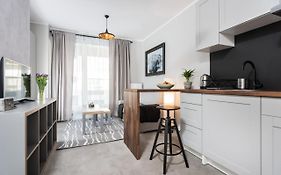 Slusarska Apartment 1